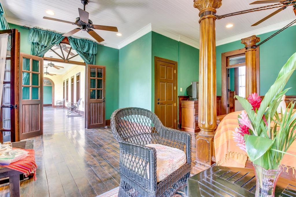 Colonial Suite @ Mahogany Hall Сан-Игнасио Экстерьер фото