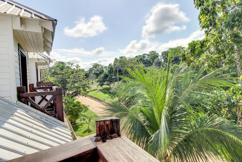 Colonial Suite @ Mahogany Hall Сан-Игнасио Экстерьер фото