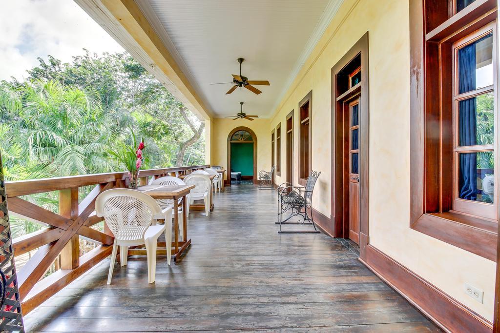 Colonial Suite @ Mahogany Hall Сан-Игнасио Экстерьер фото