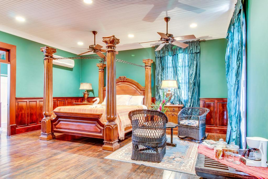 Colonial Suite @ Mahogany Hall Сан-Игнасио Экстерьер фото