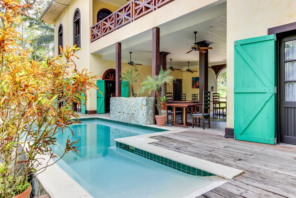 Colonial Suite @ Mahogany Hall Сан-Игнасио Экстерьер фото